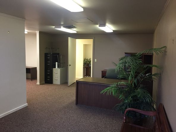 King & King Law Offices Building: 330 N Main St, Kaysville, UT 84037